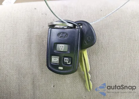 2004 Hyundai Sonata Gls/Lx from USA, damaged, VIN KMHWF35H14A996574